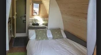 B&B Villa Gardasee With Pool Soiano Del Lago 0*,  Italien