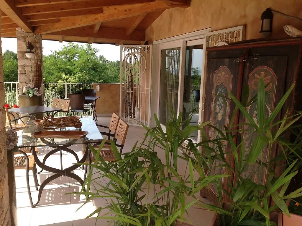 B&B Villa Gardasee With Pool Soiano Del Lago Frühstückspension