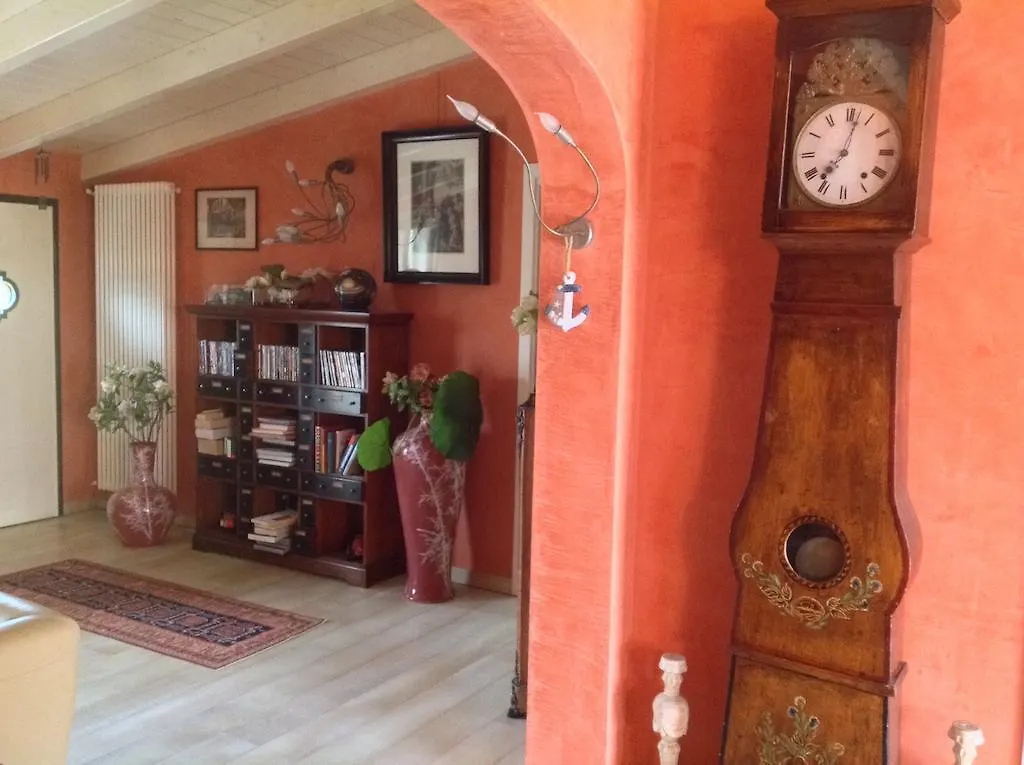 B&B Villa Gardasee With Pool Soiano Del Lago 0*,  Italien