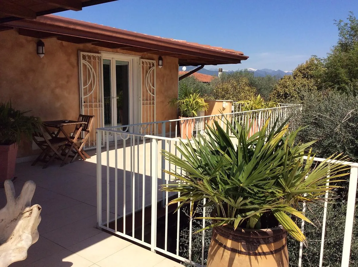 Villa Gardasee Soiano Del Lago Bed and breakfast